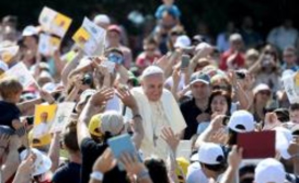 Viagem do Papa a Caserta – a esperança dos cristãos da “terra de Gomorra” 