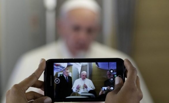 Dia Mundial das Comunicações Sociais: Papa alerta para narrativas “falsas” e “devastadoras”