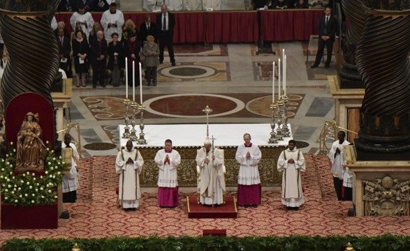 Papa abre Tríduo Pascal com Missa do Crisma 
