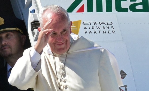 Papa Francisco a caminho do Egipto como 