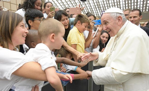 “A esperança cristã vence as tragédias do mundo” Papa