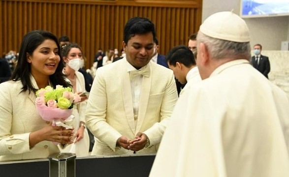 Carta do Papa aos esposos: Jesus está presente no barco do matrimónio