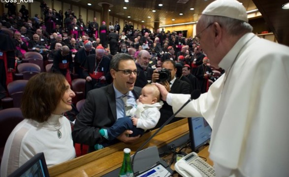Papa cria novo organismo para os leigos, a família e a vida