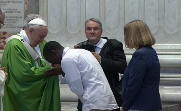 Papa afirma: Migrantes são hoje o símbolo de todos os descartados da sociedade globalizada