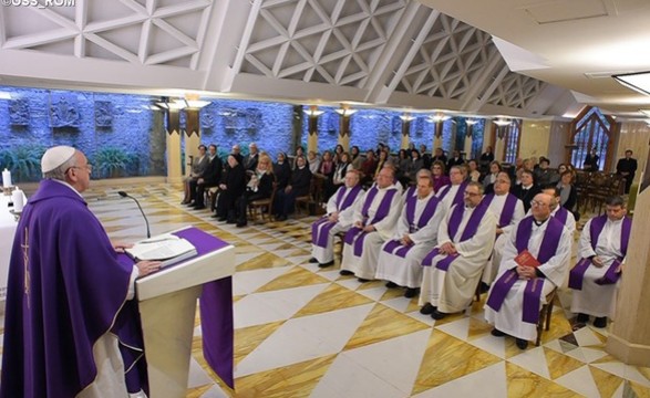 Papa em Santa Marta “sede misericordiosos, não fecheis as portas da Igreja”