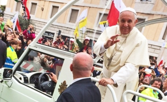 Francisco dispensa papamóvel à prova de bala para visita à Terra Santa