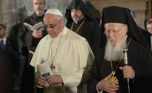 Vaticano apela aos líderes muçulmanos para que condenem radicais