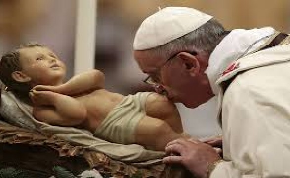 “Não temais! O nosso Pai dá-nos Jesus para nos guiar no caminho para a terra prometida” Papa Francisco na missa da noite de Natal