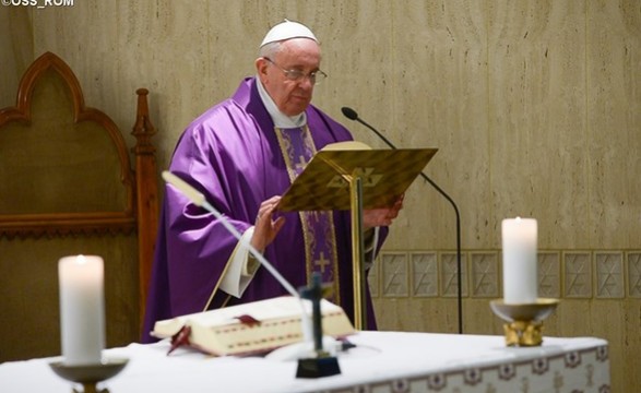 Papa: ou somos gente que ama ou somos hipócritas