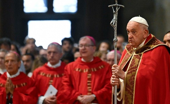 Papa desafia a «falar de paz a quem quer a guerra», contra discursos que promovem vingança e «barreiras»
