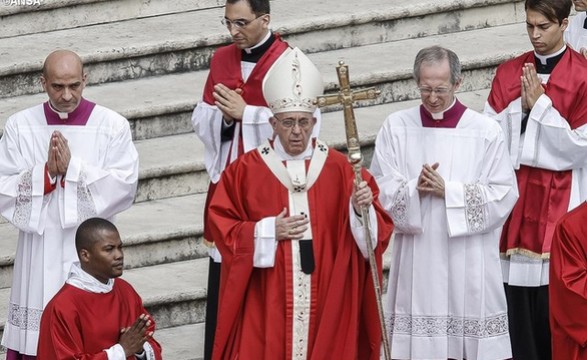 O perdão é o maior dom, que nos mantém unidos, disse o Papa na festa de Pentecostes 