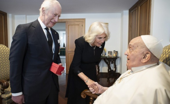 Papa recebeu rei de Inglaterra, em encontro privado