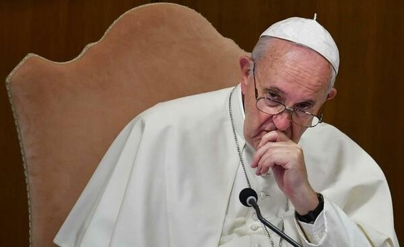 Papa afirma que racismo é