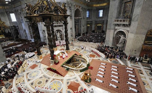 Papa diz que padres nunca devem «recusar» Baptismo a quem o pede