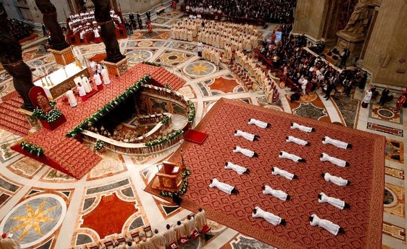 Papa aos novos sacerdotes: não se cansem de ser misericordiosos