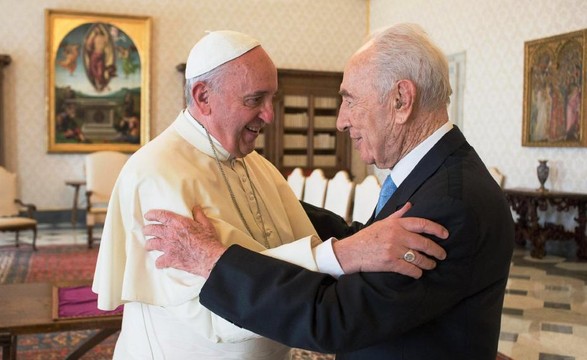 Shimon Peres apresentou ao Papa ideia de «ONU das religiões