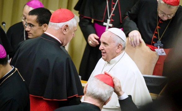 Papa aos teólogos: escuta da Palavra e dos sinais dos tempos