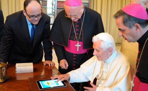 Media: Papa inaugura conta no Twitter com mais de um milhão de seguidores
