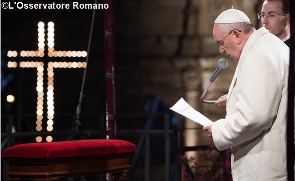 Na via Sacra Papa denuncia «silêncio cúmplice» face a massacres de cristãos
