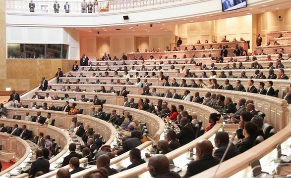 Encerra a 5ª sessão legislativa da III legislatura 