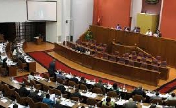 OGE para 2015 vai a votação final na Assembleia Nacional