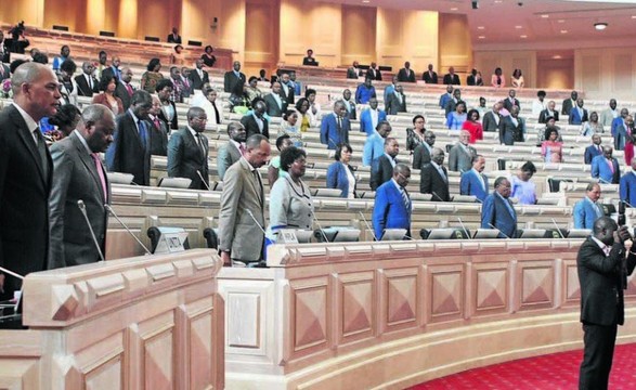 Situação político-económica e social do país em debate na Assembleia Nacional