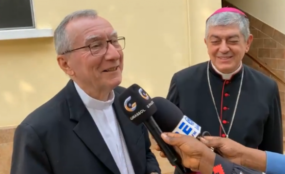 Dom Pietro Cardeal Parolin em Angola para ordenação episcopal de Dom Penemote