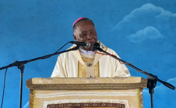 Deus não vai premiar as pessoas arrogantes e exploradores considera Arcebispo de Luanda