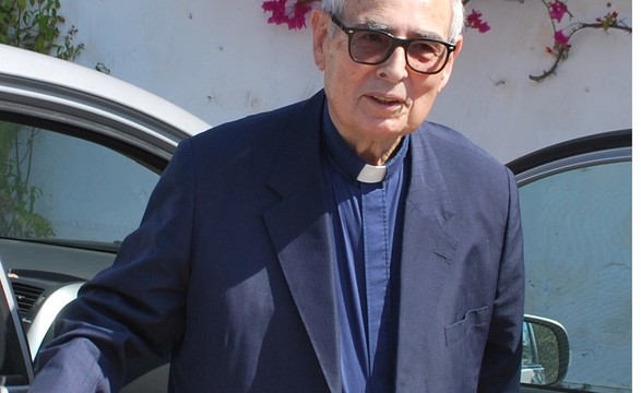 Morreu o padre José Cachadinha