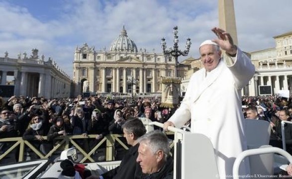 Vigília de Pentecostes com o Papa na Praça São Pedro