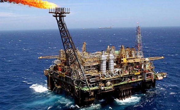 Barril de petróleo em alta economista aconselha executivo na gestão cautelosa 