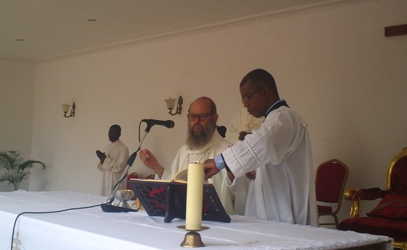 Bispo de Viana recomenda fieis a fazer da pascoa uma festa da família humana