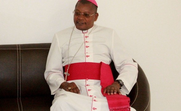 Bispo de Ondjiva denuncia haver desvios de bens canalizados para as vítimas da fome
