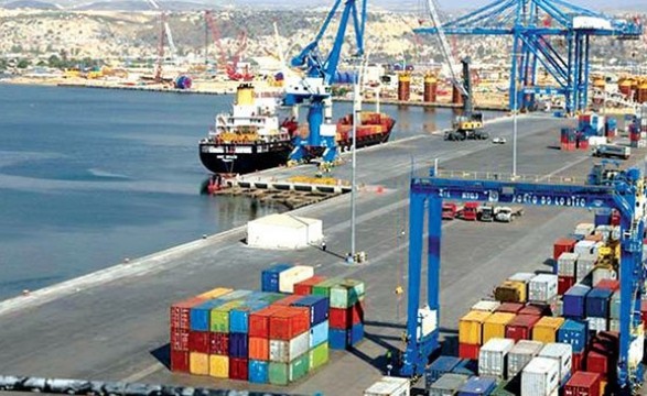 Trabalhadores do porto do lobito transferidos para a AGL acusam PCA de agir de má fé
