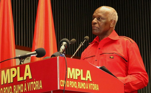 Criatividade empresarial pode suplantar carências da crise diz presidente do MPLA