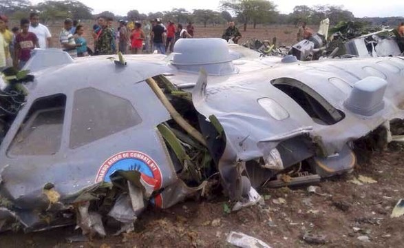 Queda de avião na Colômbia