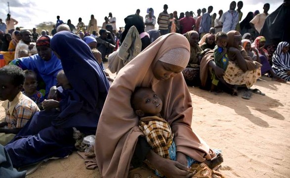 Igreja no Quénia presta ajuda com refugiados somalis no campo Dadaab