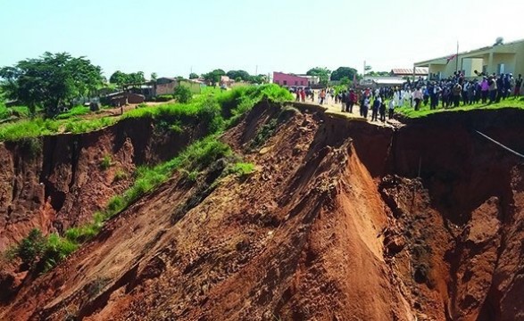 Ravina pode destruir centenas de residências em Cabinda