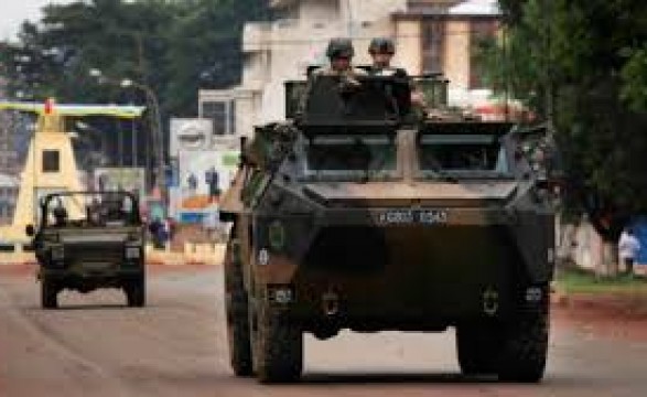 Tropas francesas já patrulham ruas da República Centro Africana 
