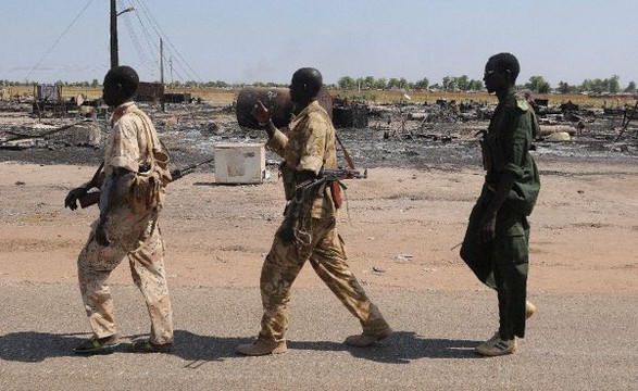 Rebeldes Sul-sudaneses recrutam em campos de refugiados no Uganda
