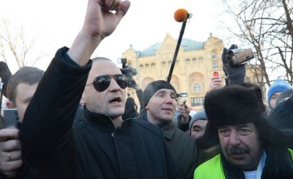 Polícia prende líderes opositores durante manifestação contra Putin