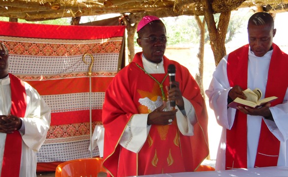 A igreja não pode calar diante da exploração e sofrimento do homem, exorta bispo de menongue