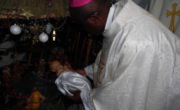 Ninguém pode ficar indiferente a “vinda” de Jesus Cristo, exorta Dom  Ndakalako.