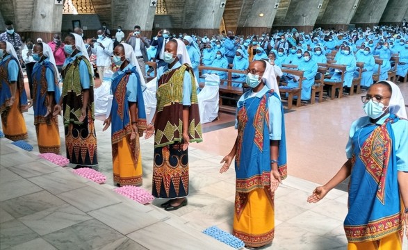 Irmãs de Santa Catarina celebram 70 anos de fundação