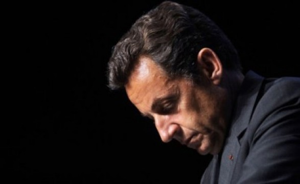 Antigo presidente francês Nicolas Sarkozy detido em França