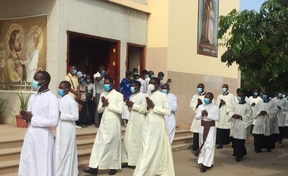 Homilia Padre Augusto Epalanga: Missa 12º Domingo do Tempo Comum