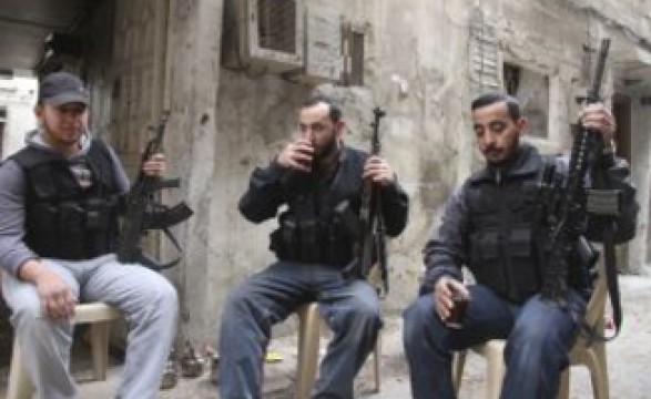 Síria apresenta programa de destruição de armas químicas antes do prazo