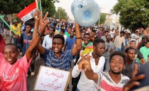 Manifestações no Sudão resultam em sete mortos e 181 feridos