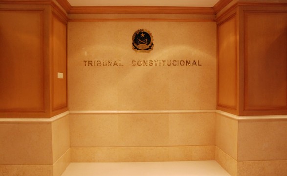Tribunal Constitucional acusado de  
