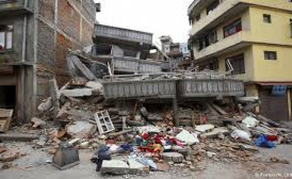 Terra volta a tremer no Nepal